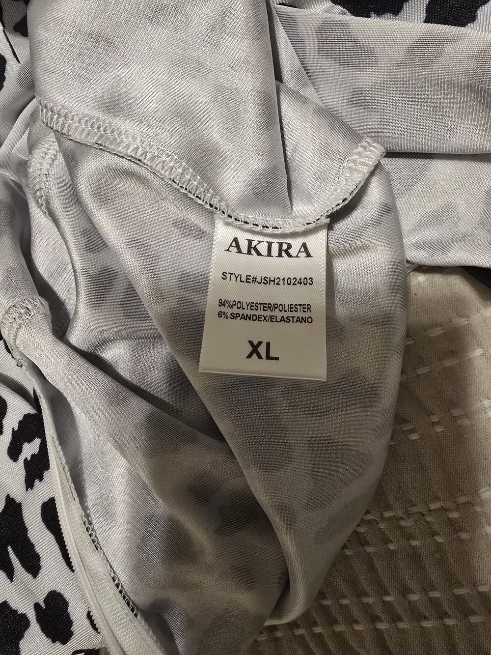 AKIRA Black and White Animal Print Snow Leopard Bodysuit Jumpsuit SZ XL - Picture 5 of 6